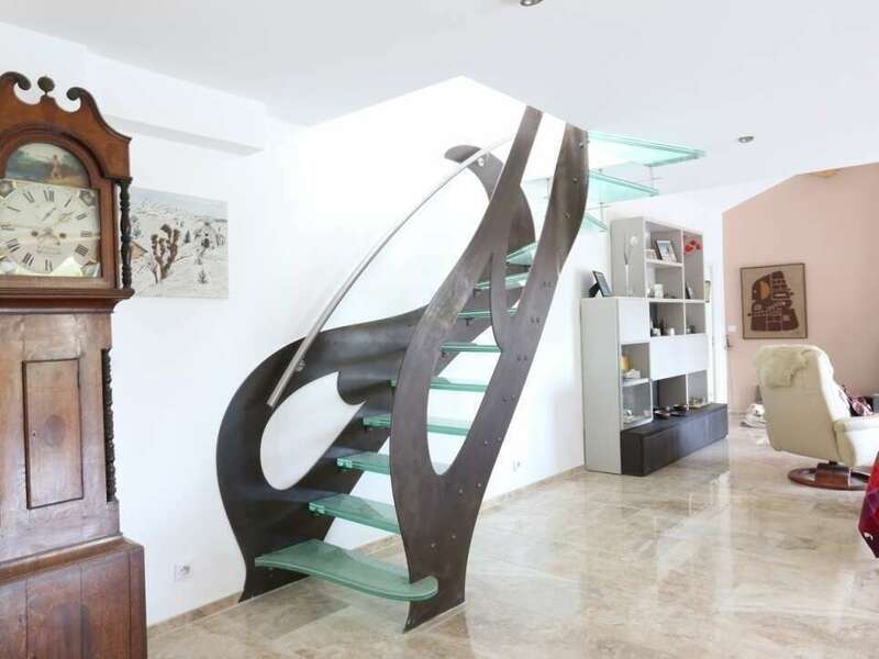 unadjustednonraw_thumb_de5