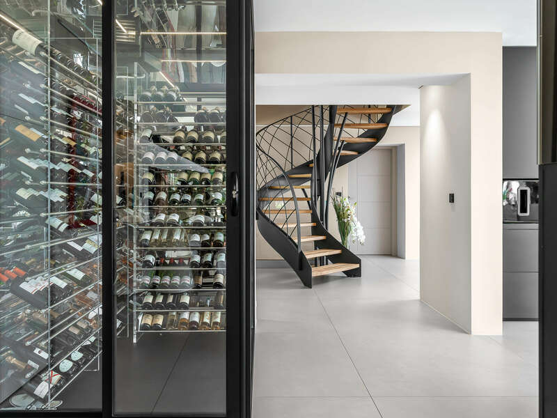 Escalier Courbe à limon métallique avec marches SENZU