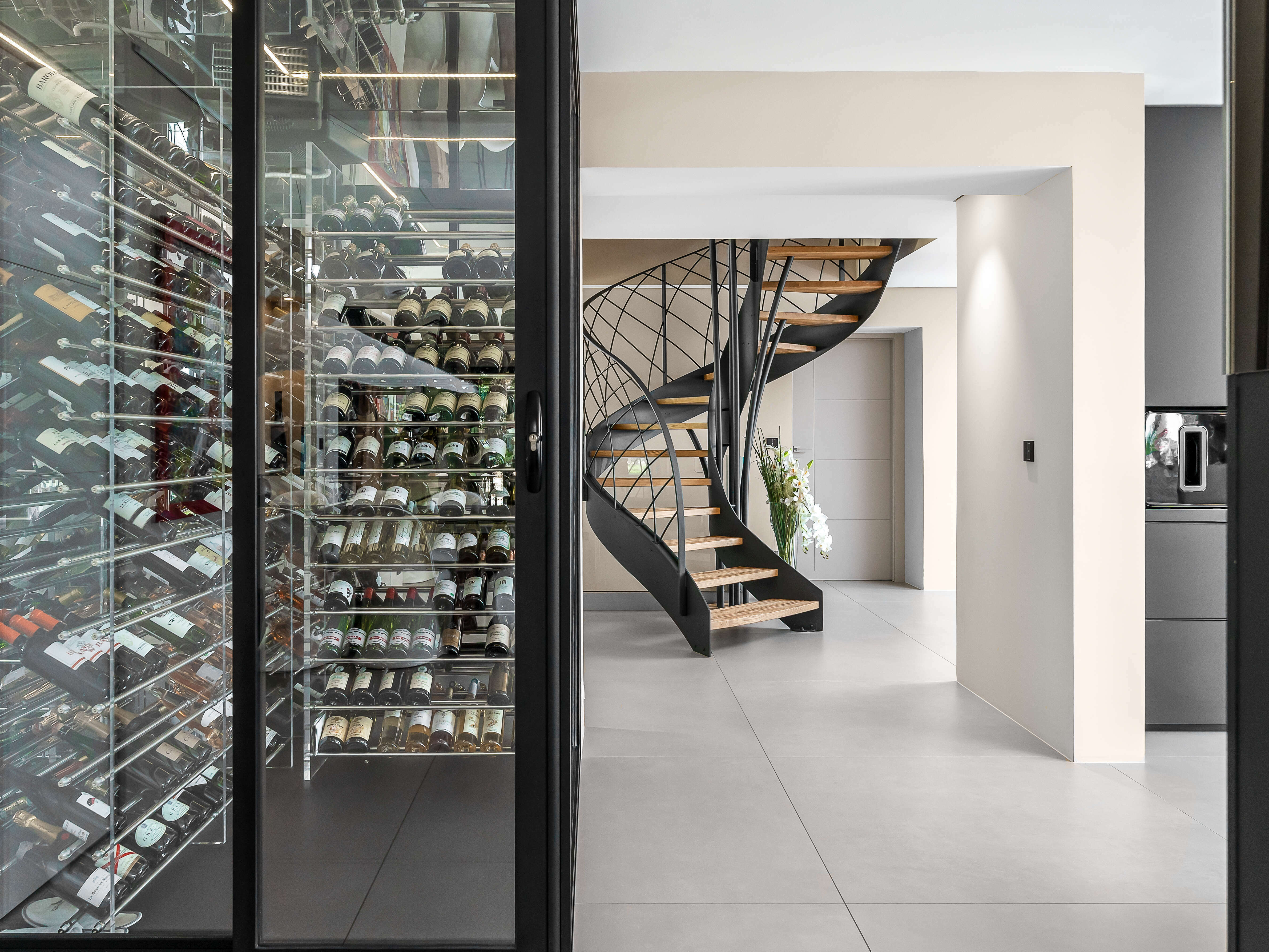 Escalier Courbe à limon métallique avec marches SENZU