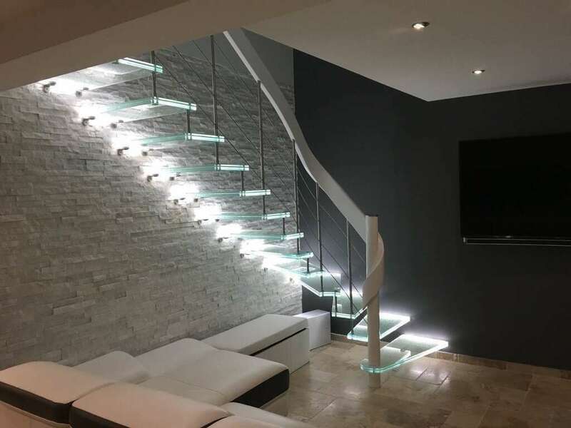 nova_1-4t_-_marches_en_verre