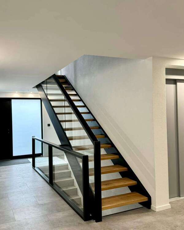 Escalier sur-mesure : comment un accompagnement personnalisé transforme votre projet