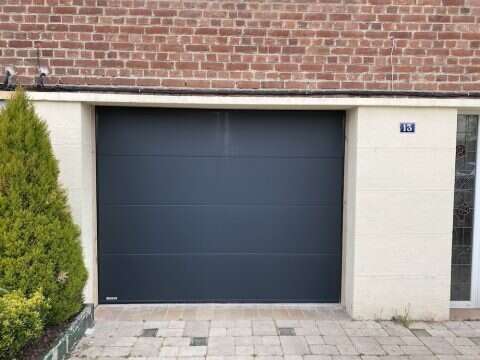 pose_de_porte_de_garage_la_madeleine-480x36020251112-4084415-gd3zrr