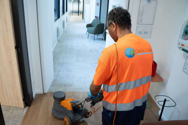 Quel matériel de nettoyage professionnel pour entretenir vos locaux ?