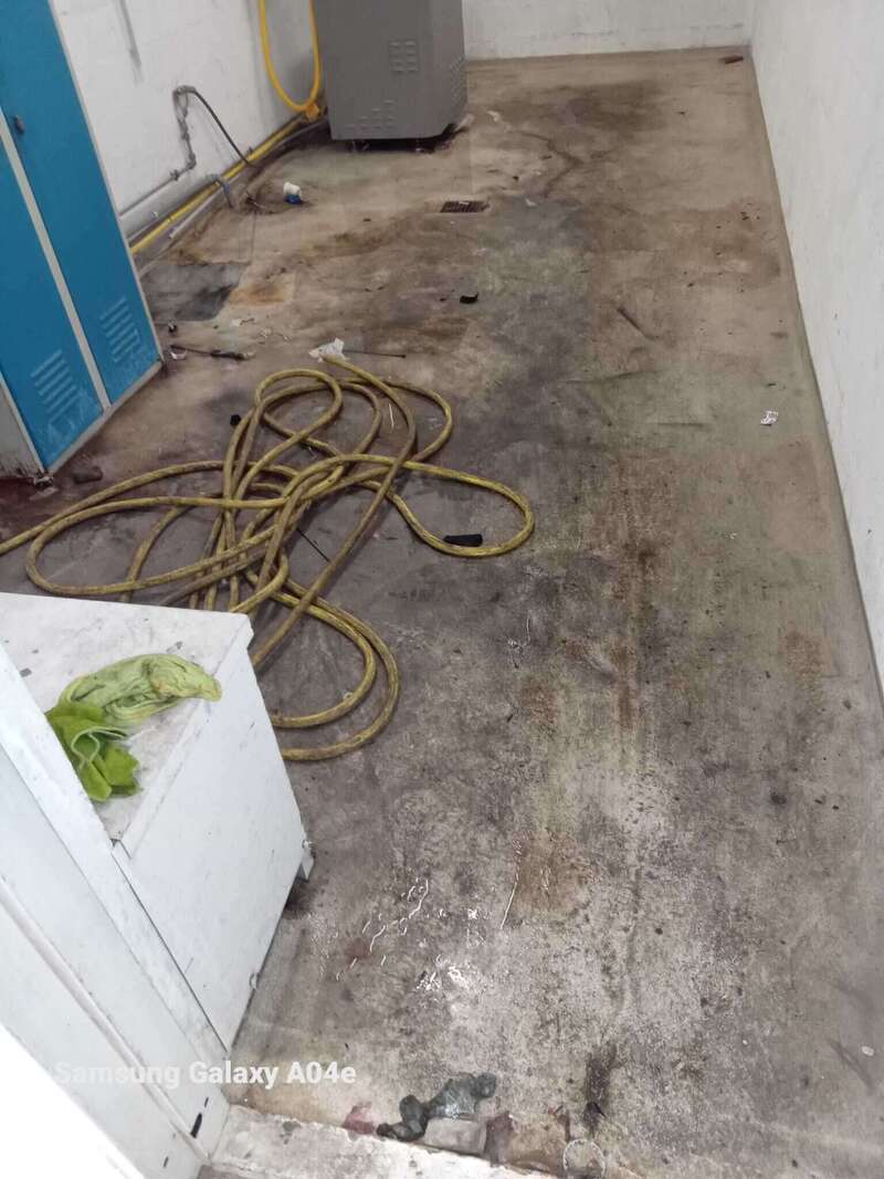 avant nettoyage de sols industriels professionnel