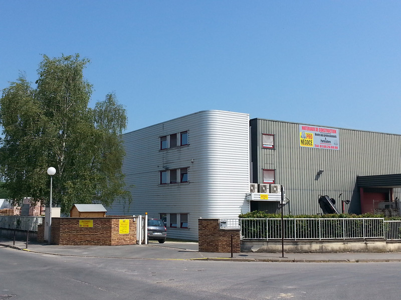 Dépôt entrée 3 rue Ernest Sarron à Claye Souilly 77410