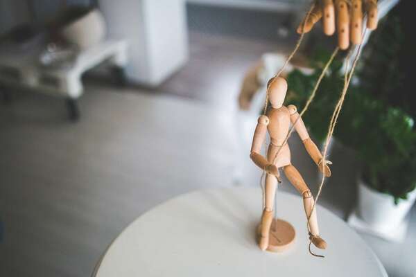 L'emprise en amour, la reconnaitre et s'en liberer