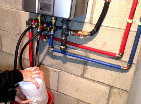 Détartrer un chauffe-eau sans réservoir ?