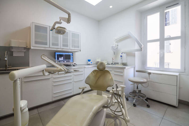 20260319_2_interieur_cabinet_dentiste_dr_tuil_065