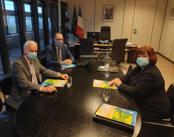 Françoise DESPRET, Présidente de la CNATP, reçue par le Ministre en charge des Petites et Moyennes Entreprises Alain GRISET.