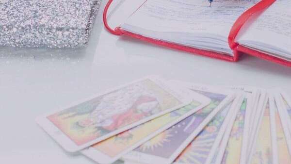 Utiliser le tarot comme support de clarification et de prise de recul pendant une période de doute