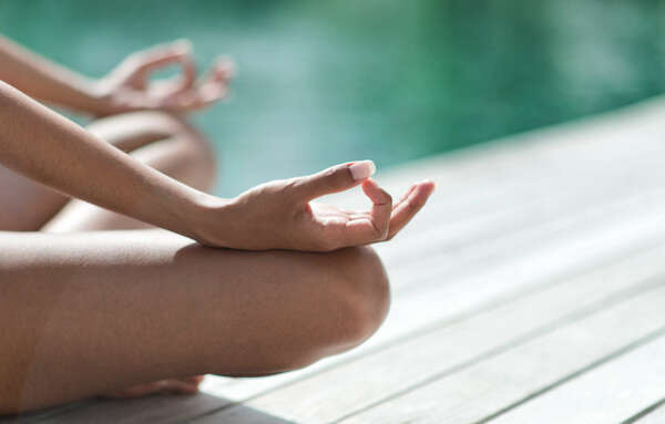 Stop aux pensées parasites : les bienfaits de la méditation pleine conscience