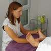 pieds massés par réflexologie pour bien-être