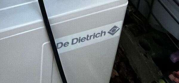 Rians (83560) - Pompe à chaleur AIR/EAU - De Dietrich 