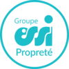 équipe de propreté en action avec certifications iso 9001 et 14001