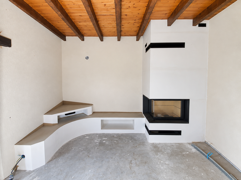 salon_moderne_avec_cheminee_en_construction