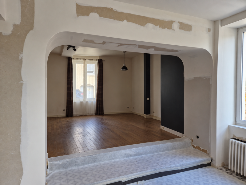 interieur_en_renovation_sous_arche_arrondie