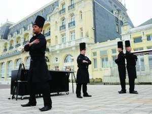 C2-cuisine-paris-cours-mobile-atelier-culinaire-show-team-building-animation-chef