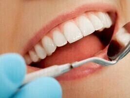 Docteur Fidèle CAUZID, chirurgien dentiste