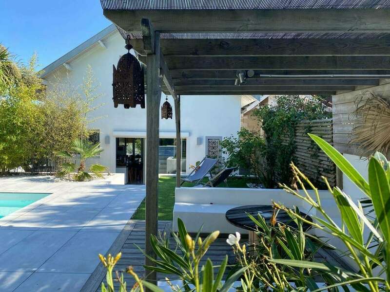 f6878000-806d-48e5-84fb-0b5226df6087