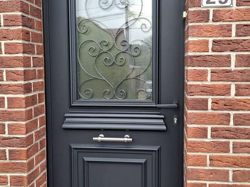 porte_aluminium_monobloc_a_capelle_sur_ecaillon