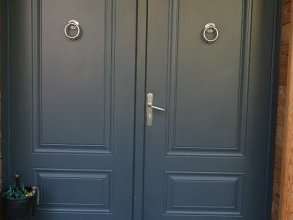 Porte d'entrée ALUMINIUM
Finition laquée RAL 7016