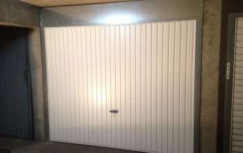 Porte de garage de boxe basculante