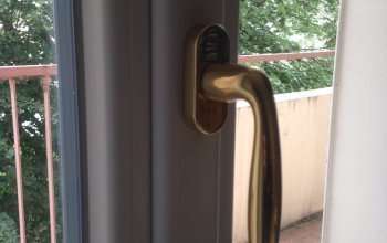 Rénovation de menuiseries PVC
Poignée LAITON HOPPE