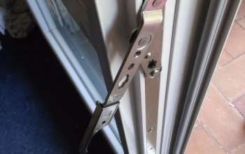 Rénovation de menuiseries PVC
Verrous sur semi fixe permettant l'ouverture de l'ensemble des points