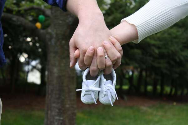 Crise de couple après bébé : stratégies pour renforcer votre lien