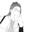 faux self, fille qui met en place un faux self pour attirer l'attention