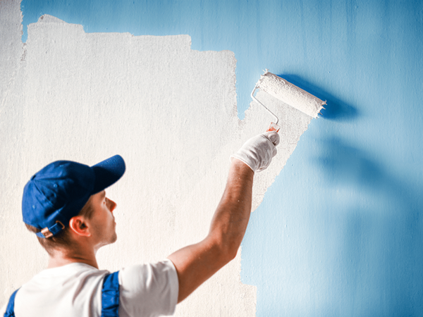 Les questions essentielles à poser à votre peintre avant de commencer vos travaux