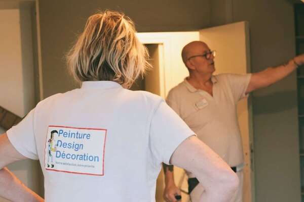 Papier peint à Dunkerque : comment transformer vos murs sans risque ?