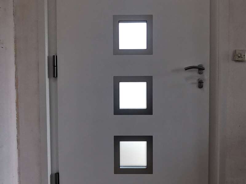 Porte d'entrée gamme contemporaine hybride - vue intérieur