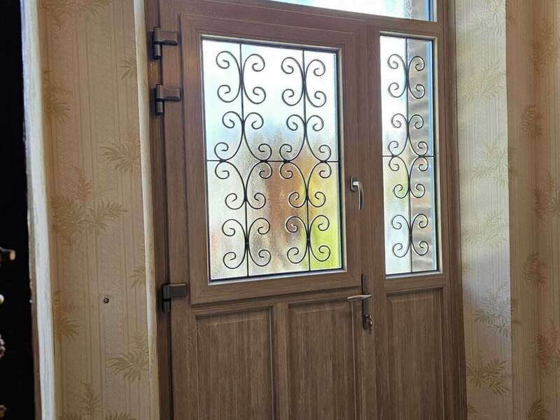 Porte d'entrée gamme authentique Textural avec ouvrant dans l'ouvrant, imposte et tierce grille de défense loraine - vue intérieur