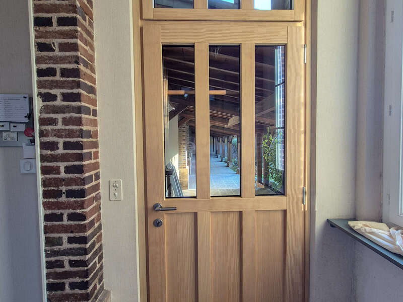 Porte d'entrée gamme traditionnel mixte avec imposte - Vue intérieur 