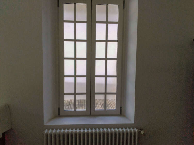 Fenêtre gamme lumine avec petit bois intégré - vue intérieur 