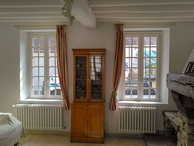 Fenêtre gamme lumine avec petit bois intégré - vue intérieur 