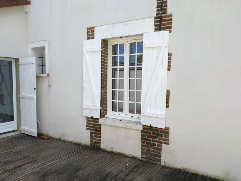 Fenêtre gamme lumine avec petit bois intégré 