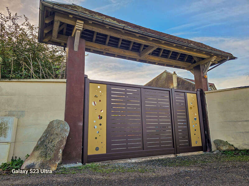 whatsapp_image_2024-12-06_a_10-46-42_22d7b82c