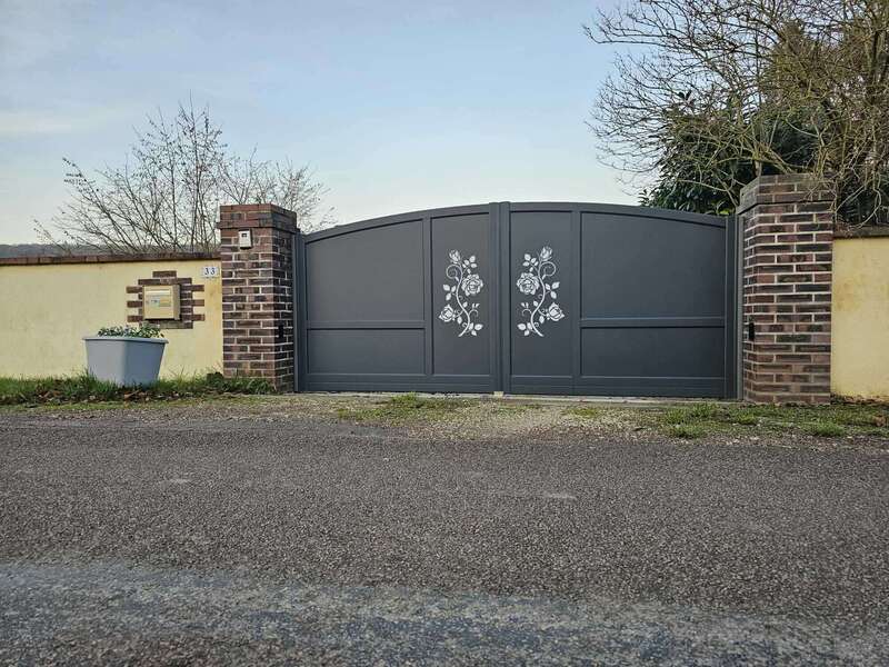 whatsapp_image_2023-12-06_a_16-40-57_8e586e2e