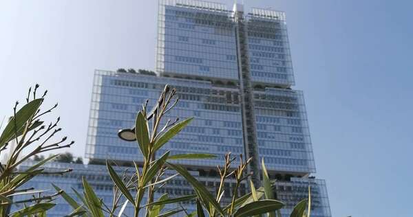 Vendre un bien immobilier indivis même sans l’accord de ses cohéritiers, c’est possible ! Maître Aurore COUDERC obtient l’autorisation de vendre pour ses clients devant le Tribunal de Paris