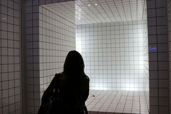 QUAND MÊME SILENCIEUX LE CORPS PARLE..