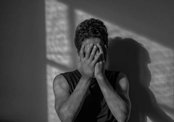 Pourquoi accumulons-nous jusqu'à l'explosion ? Libérer la colère avant le point de rupture