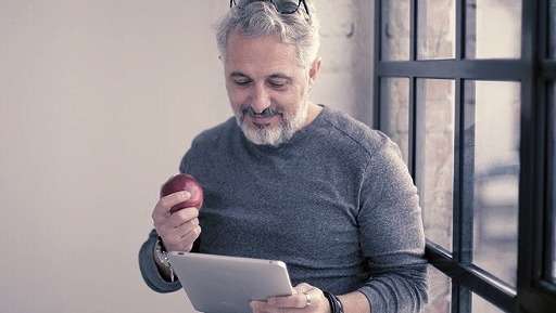 Alimentation au travail, Corvée ou Alliée dans la course contre la montre?