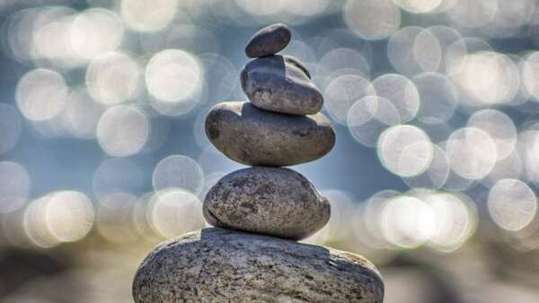 5 minutes de Yoga pour diminuer les douleurs et le stress