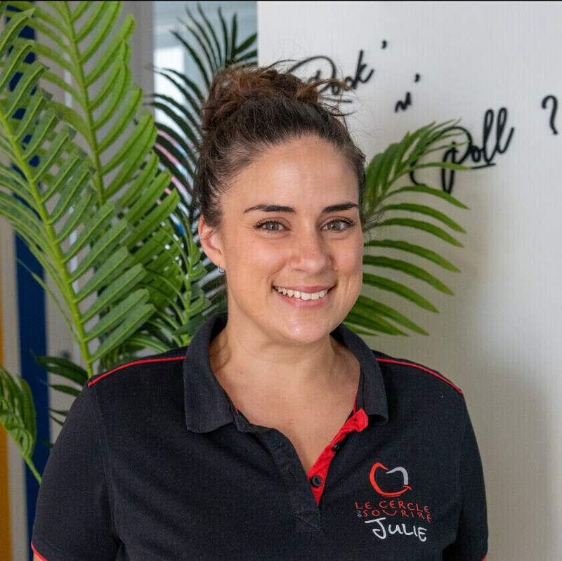 Julie Assistante dentaire et coordinatrice clinique