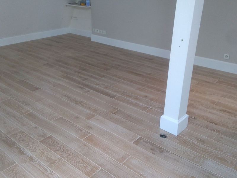 PARQUET CHÊNE MASSIF BROSSE