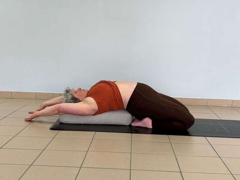 yin_yoga__bea_la_selle