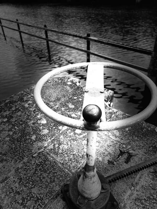 Quelque part dans ses profondeurs 