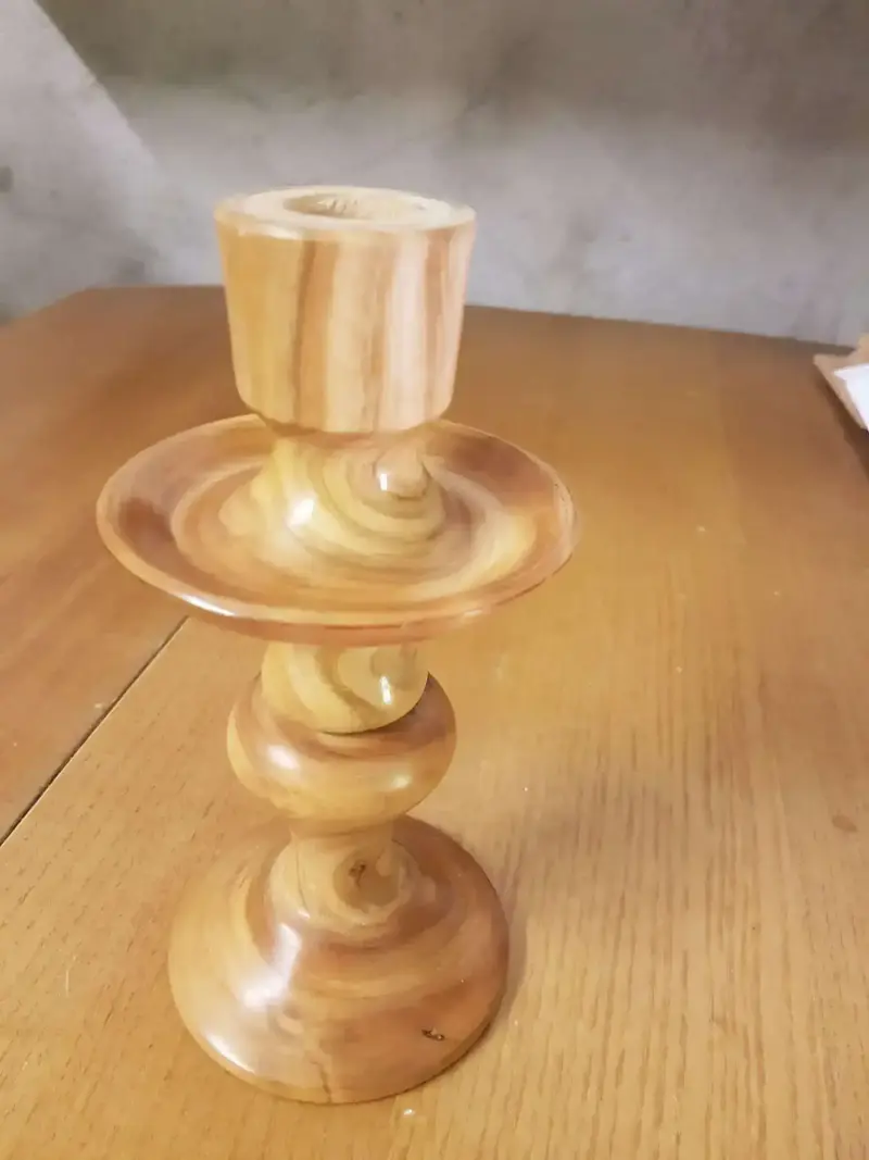 Chandelier bougeoir en bois par La Gueule du Bois